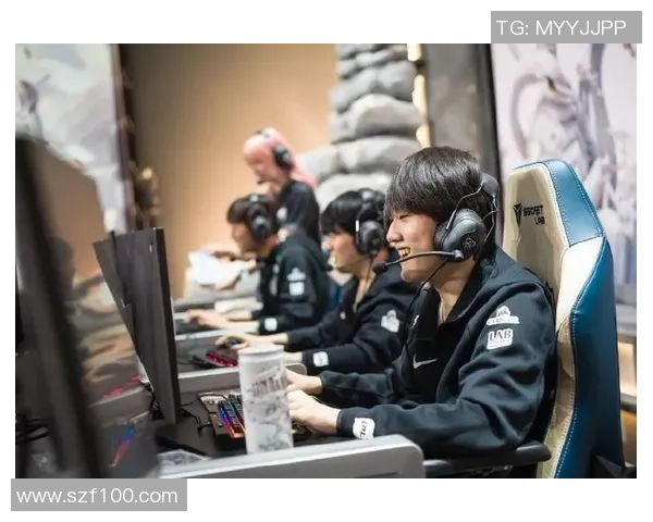 FPX在青年赛中的灵活战术运用与团队协作分析 FPX在青年赛中的灵活战术运用与团队协作分析