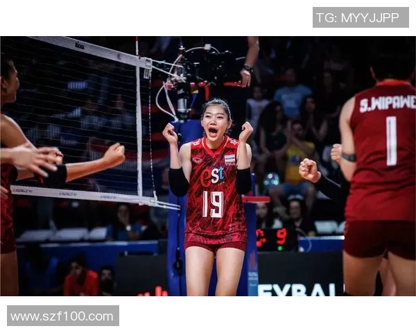 中国女排与俄罗斯女排精彩对决引发热议全场观众共同见证巅峰对抗